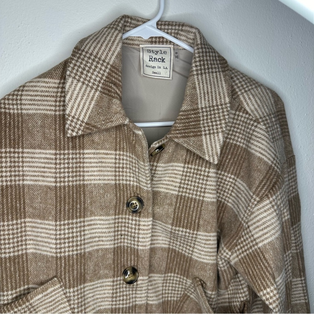 Style Rack Tan Teddy Button Jacket Size Small - Picture 2 of 8